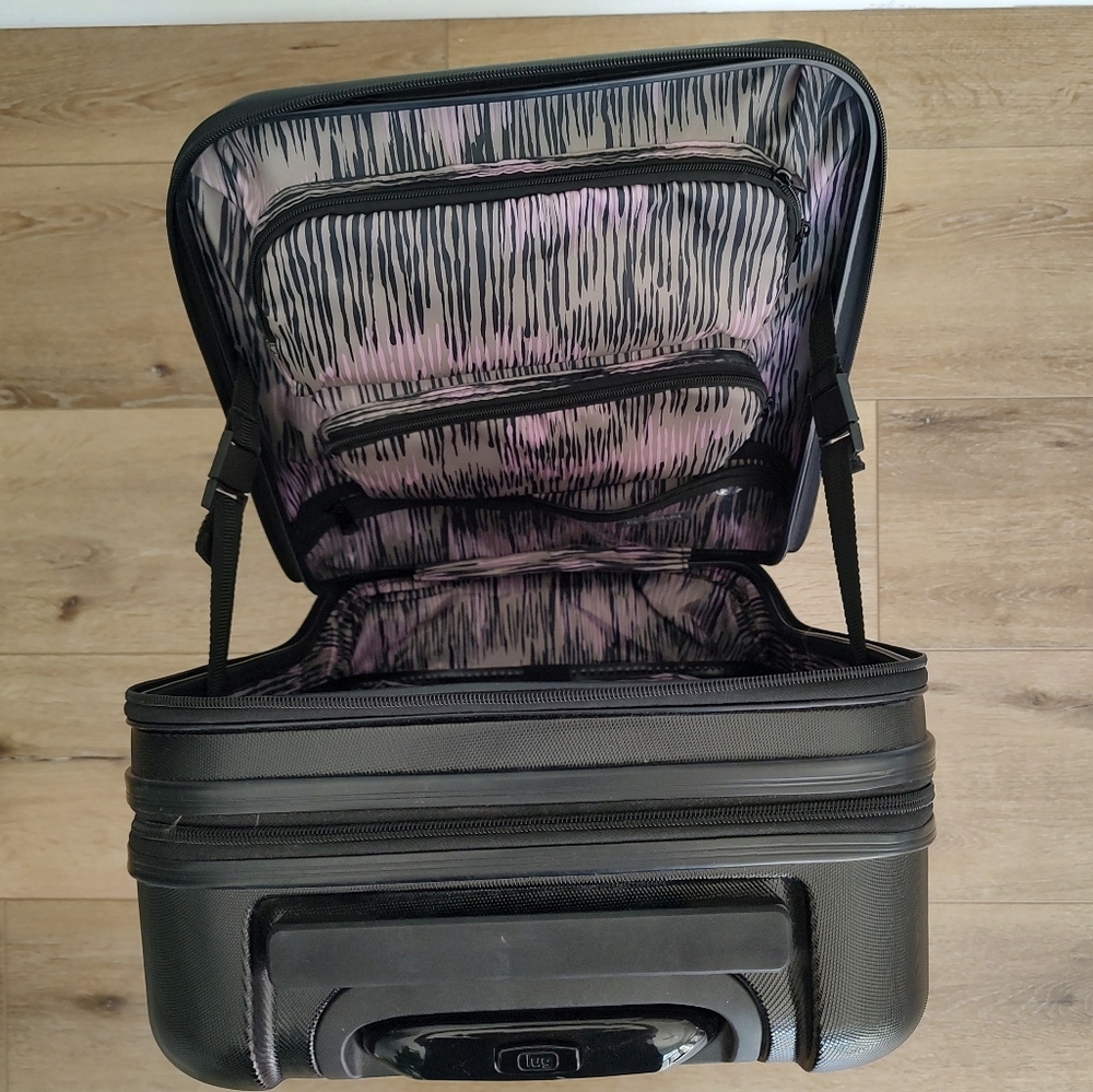 Lug Booster 4 Wheel Quilted Hard Side Carry On Suitcase Black 21"X14"X9" - Picture 4 of 12